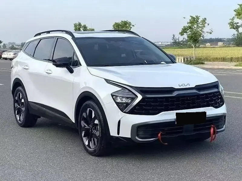 Kia Sportage 2023 — 2.0T 2WD Premium Edition · АКПП · пробег 22 000 км